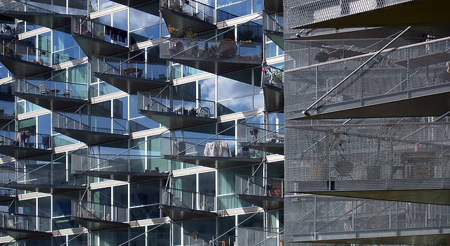 UBI, Power Relations and Housing Problems